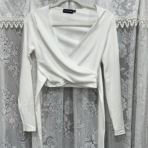 Ribbed long sleeves wraparound top
